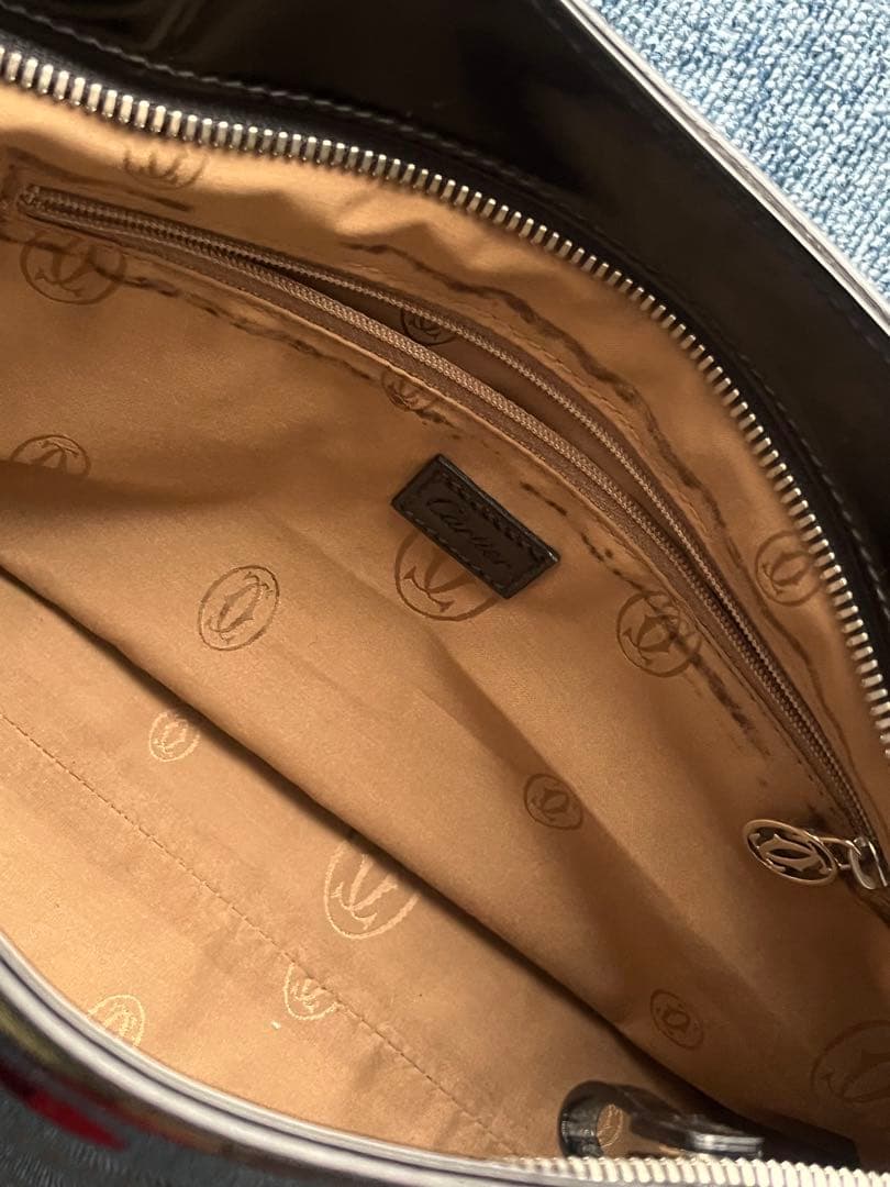 カルティエ　マルチェロ　パンチングロゴ　エナメル　パテント　レザー　ブラック