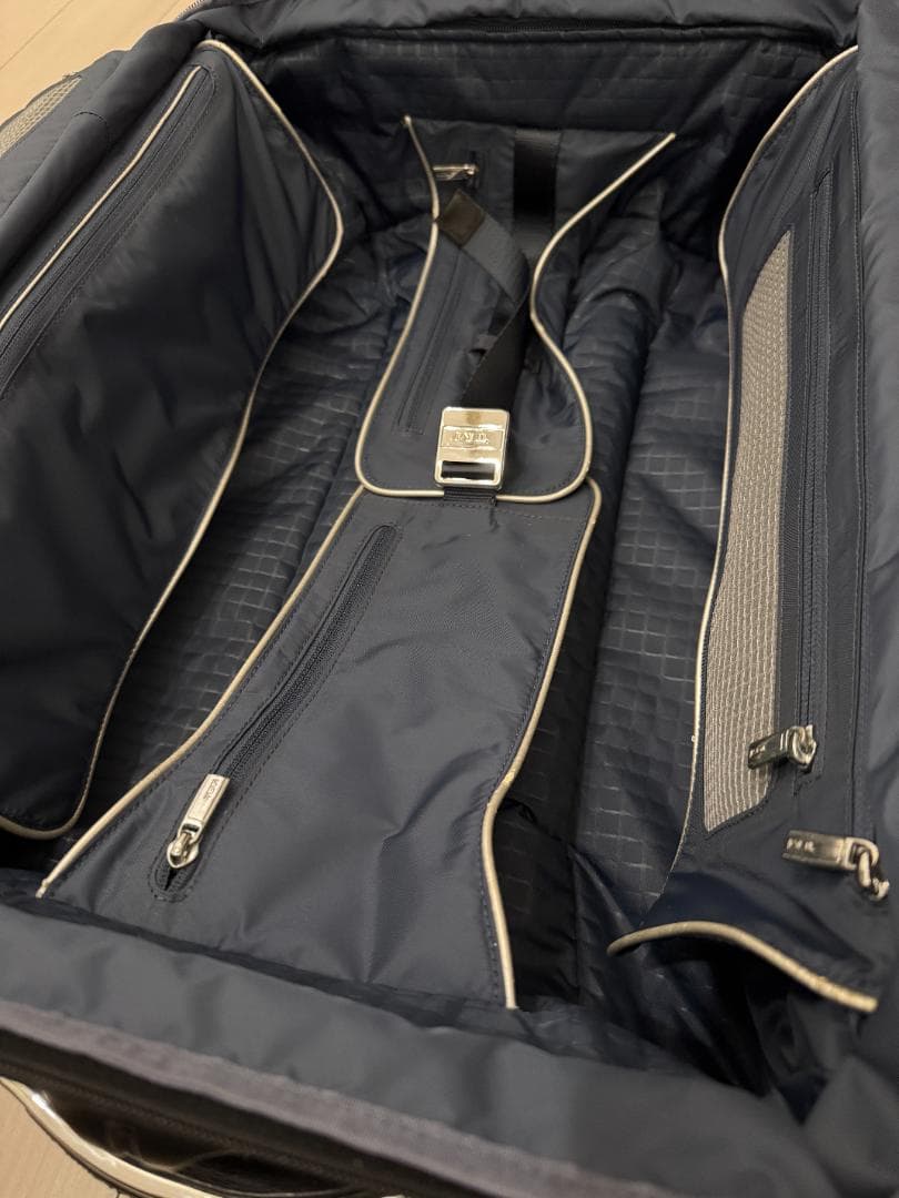 日本未発売】 TUMI Arrive De Gaulle 2Way キャリー - メルカリ