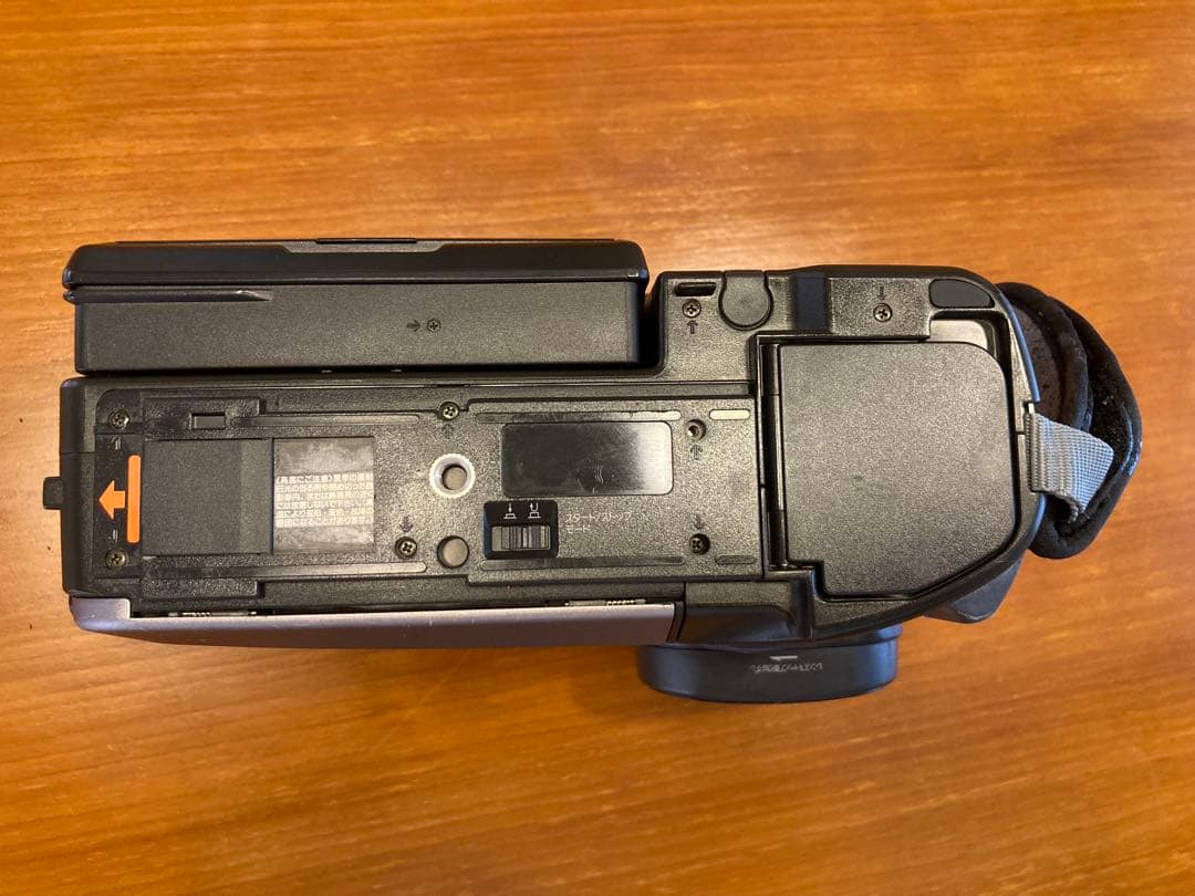 8ミリビデオテープ再生可】SONY ビデオカメラ CCD-RV100