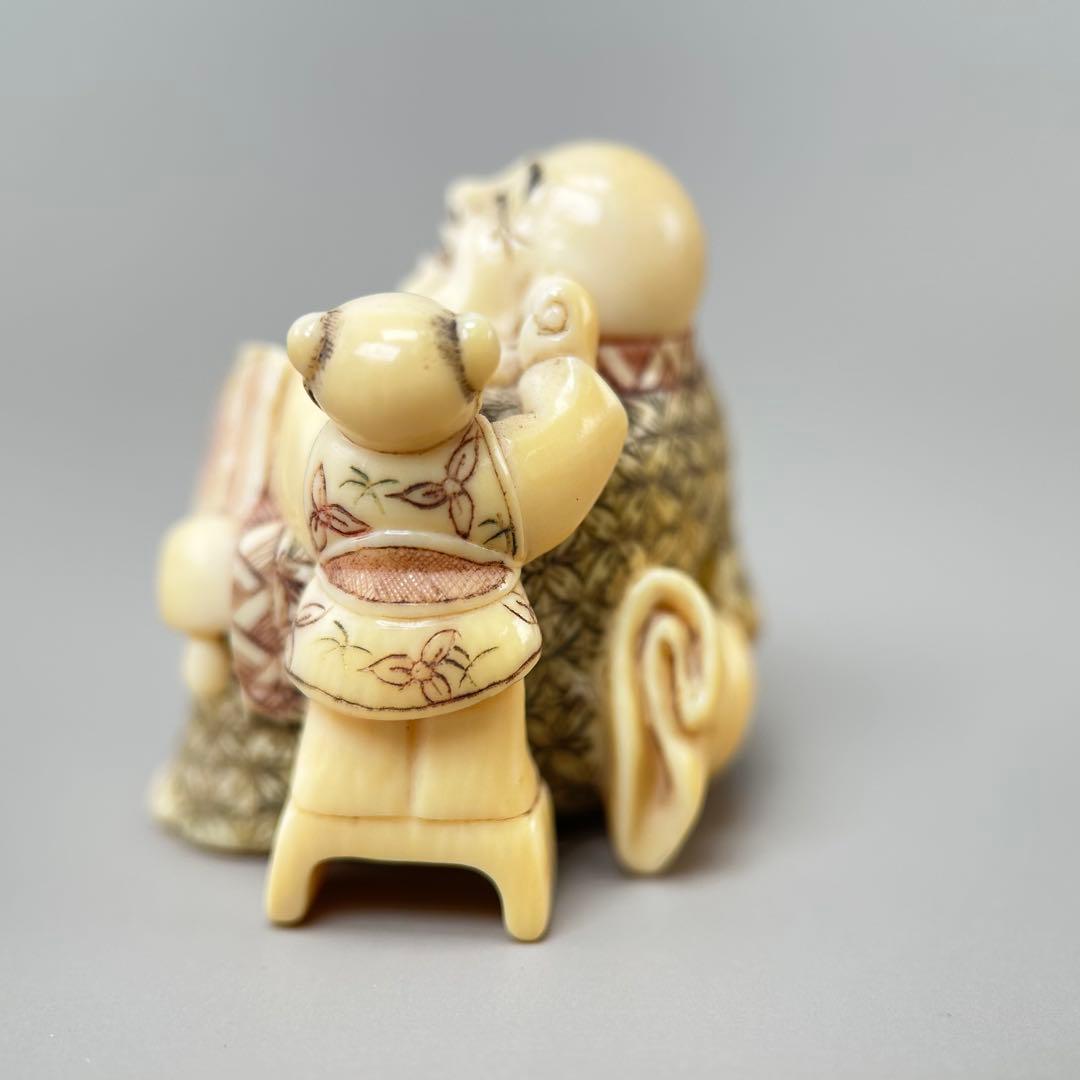 極上 根付 天然素材アンティーク骨董 飾り物 古美術 置物 細密細工