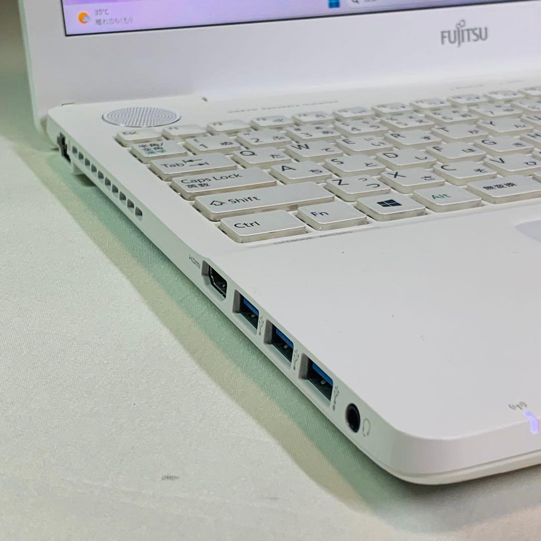 Core i7✨SSD1TB✨32GB✨カメラ✨ホワイト✨富士通✨ノートパソコン
