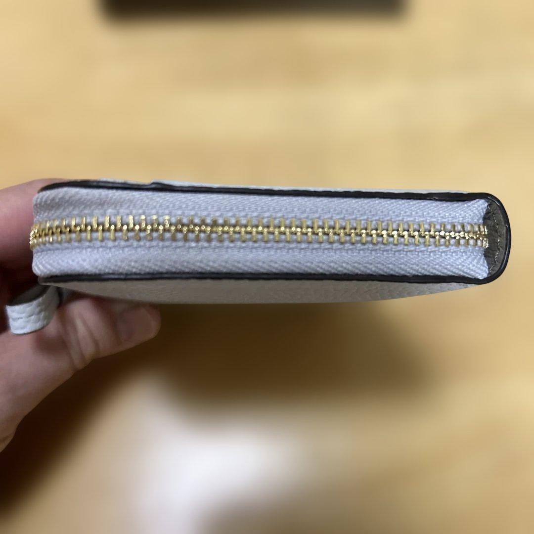 《新品》PELLE BORSA L字ファスナーミニ財布