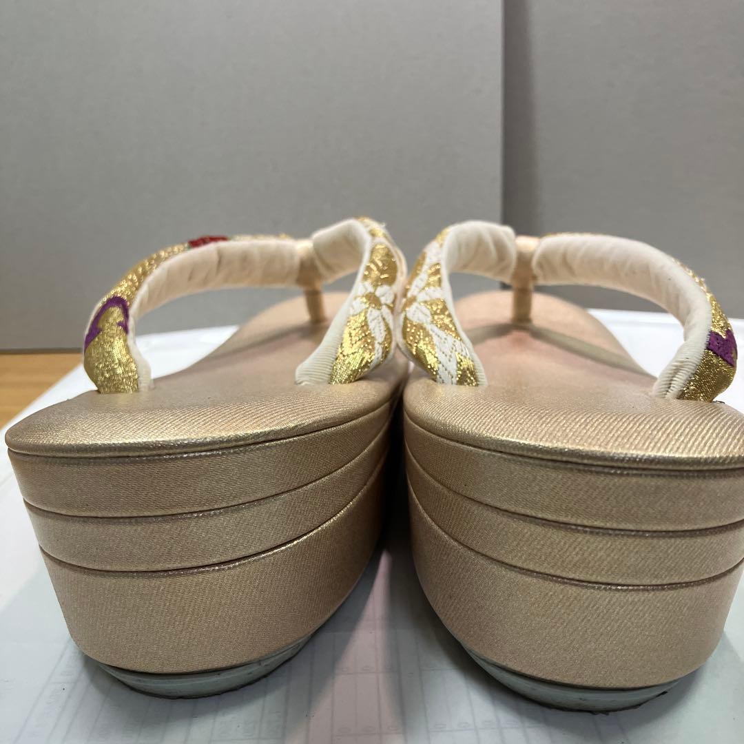 沙織　成人式バッグ 草履セット　金色 花柄刺繍