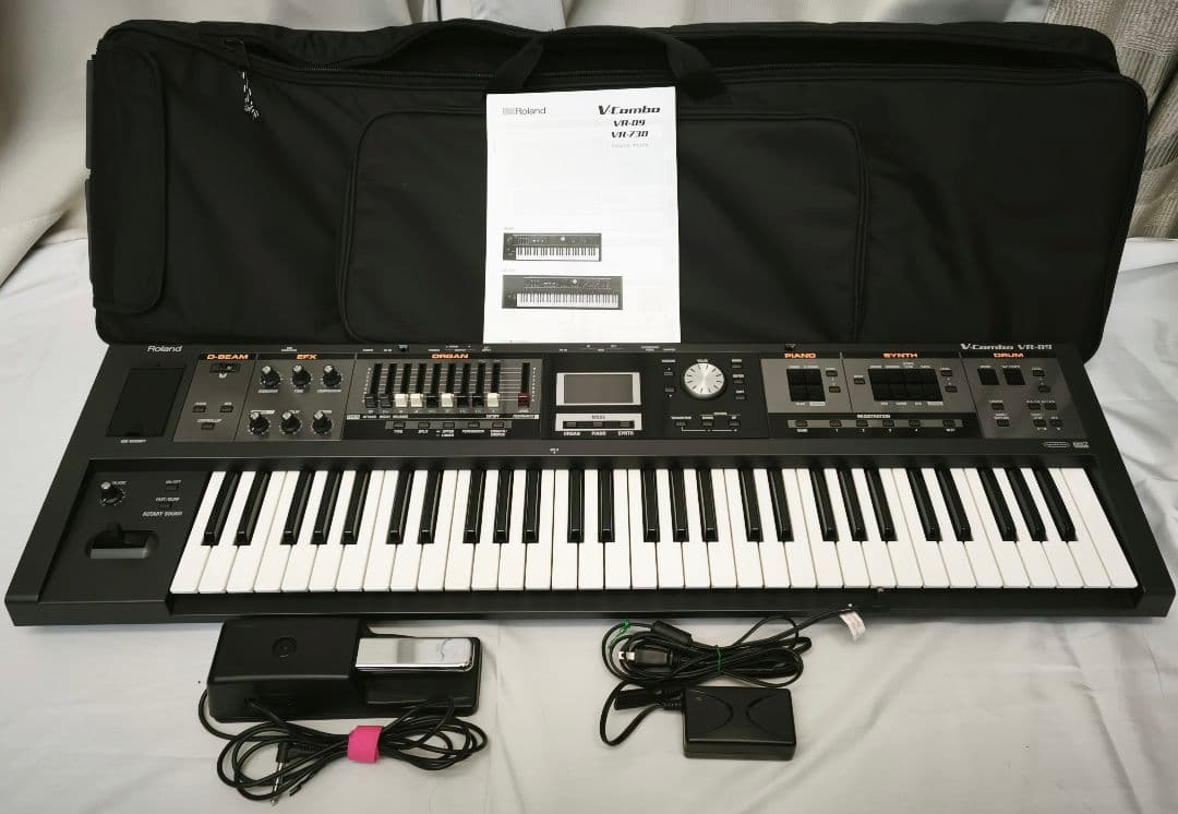 ROLAND V-Combo VR-09 61鍵盤 キーボード、シンセサイザー