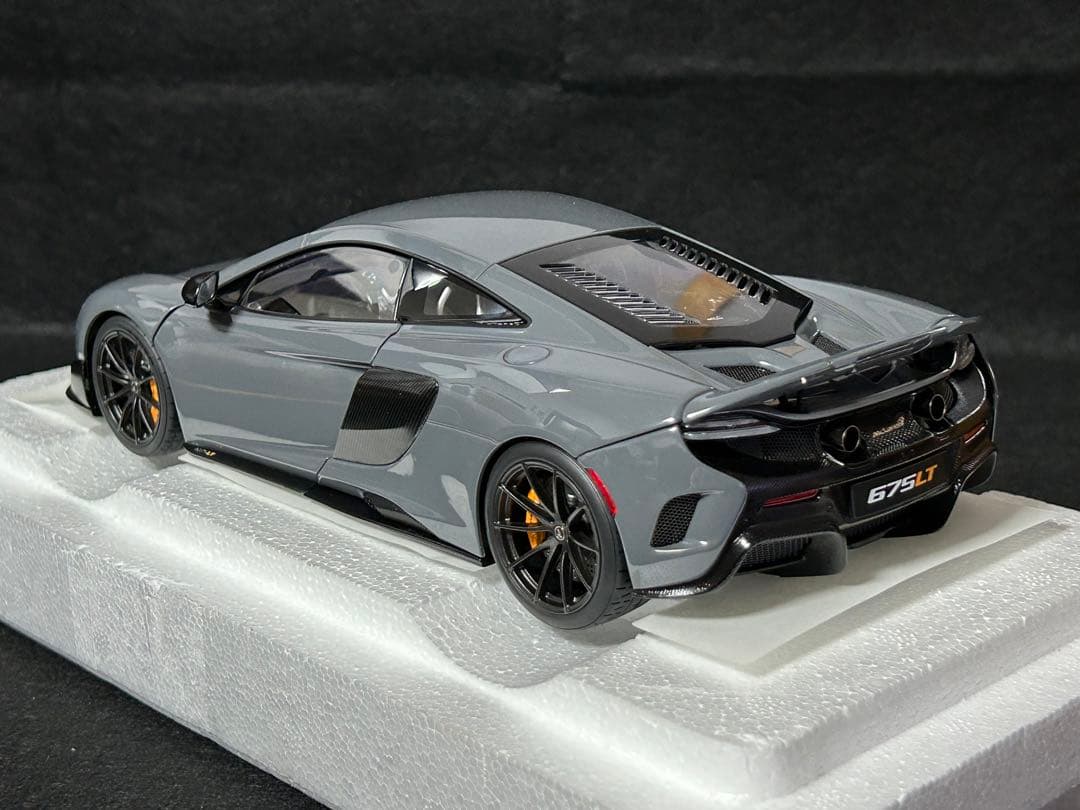 AUTOart マクラーレン 675LT オートアート 1/18 Mclaren