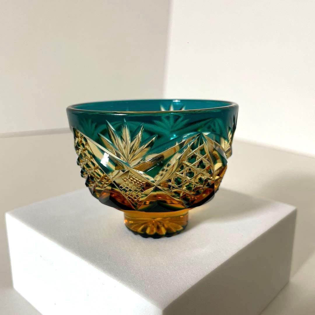 XG331 ガラス工芸作家・黒木国昭・綾切子・銘「猪口」・骨董・アンティーク