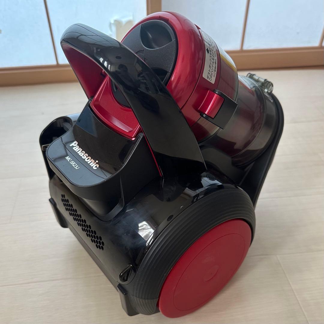 《美品》パナソニック サイクロン式掃除機 レッドブラック MC-SR23J-R