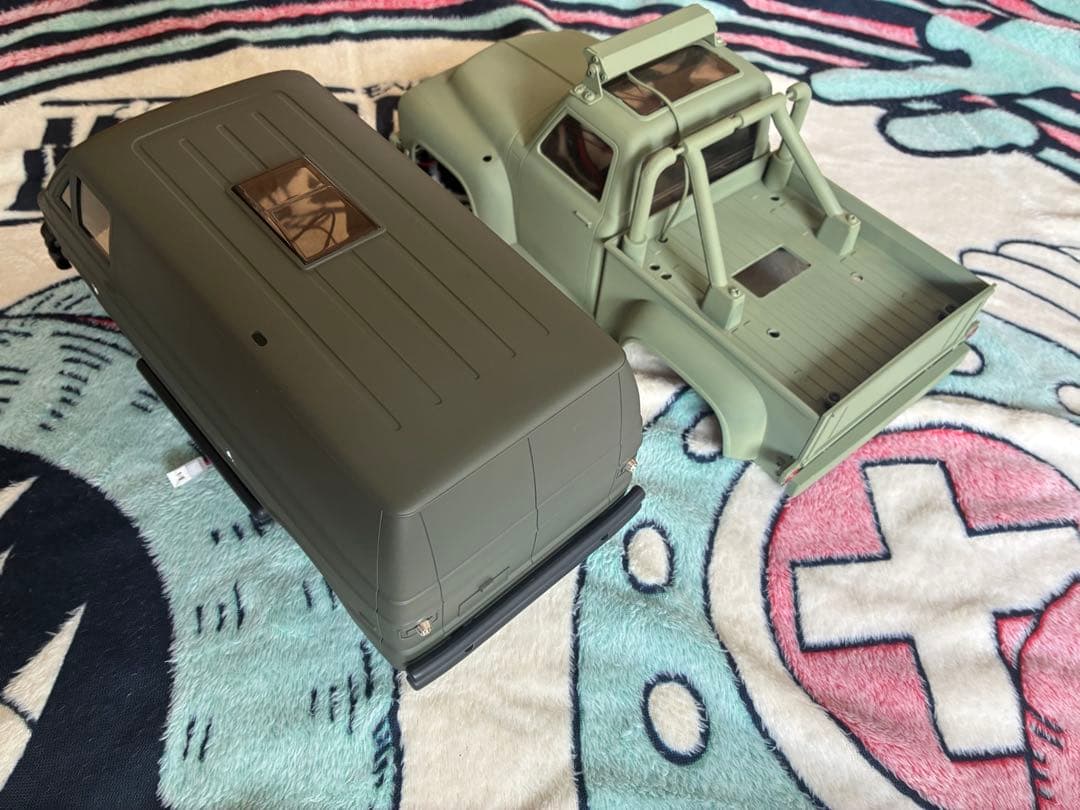 タミヤ ランチボックス ボディ + ミッドナイトパンプキン ボディ