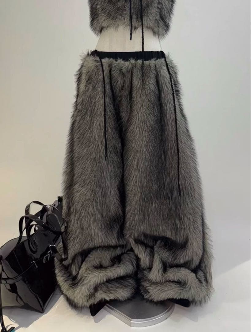 パンツ theredthread S flip fur pants gray black