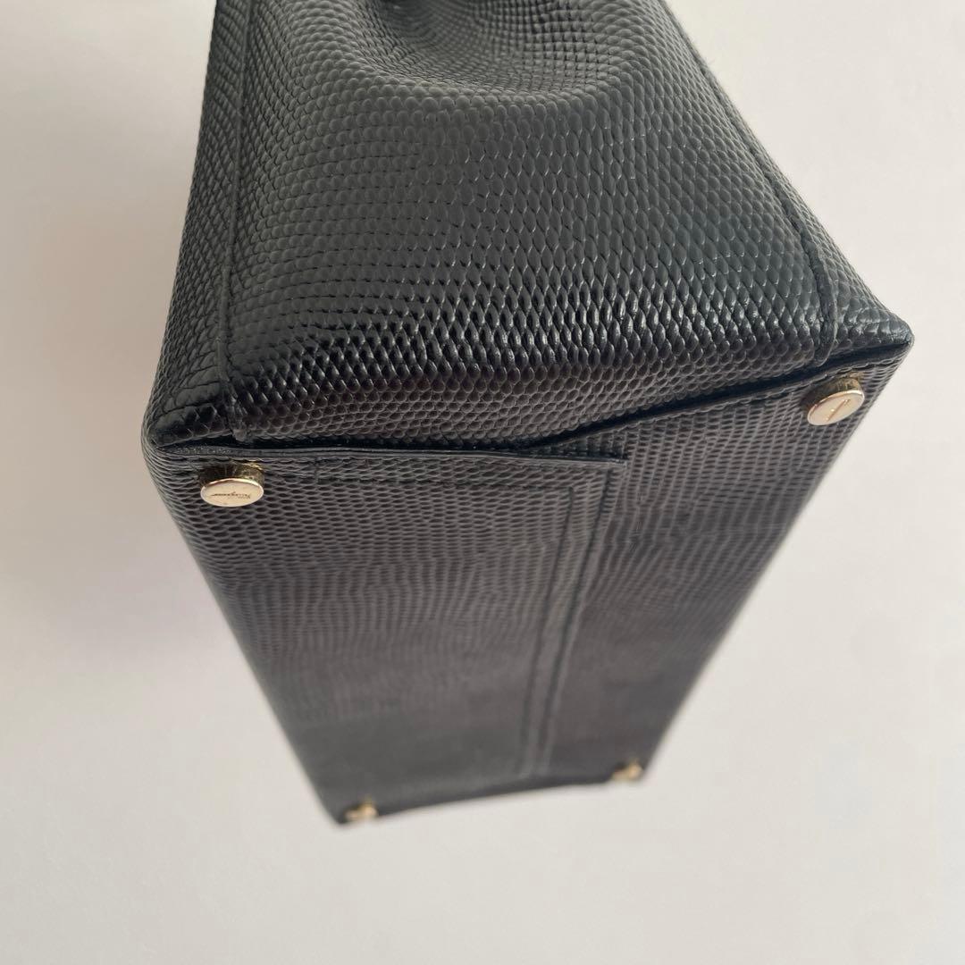 極美品✨サルヴァトーレフェラガモ　ヴァラリボン　2WAY ハンドショルダー　くろ