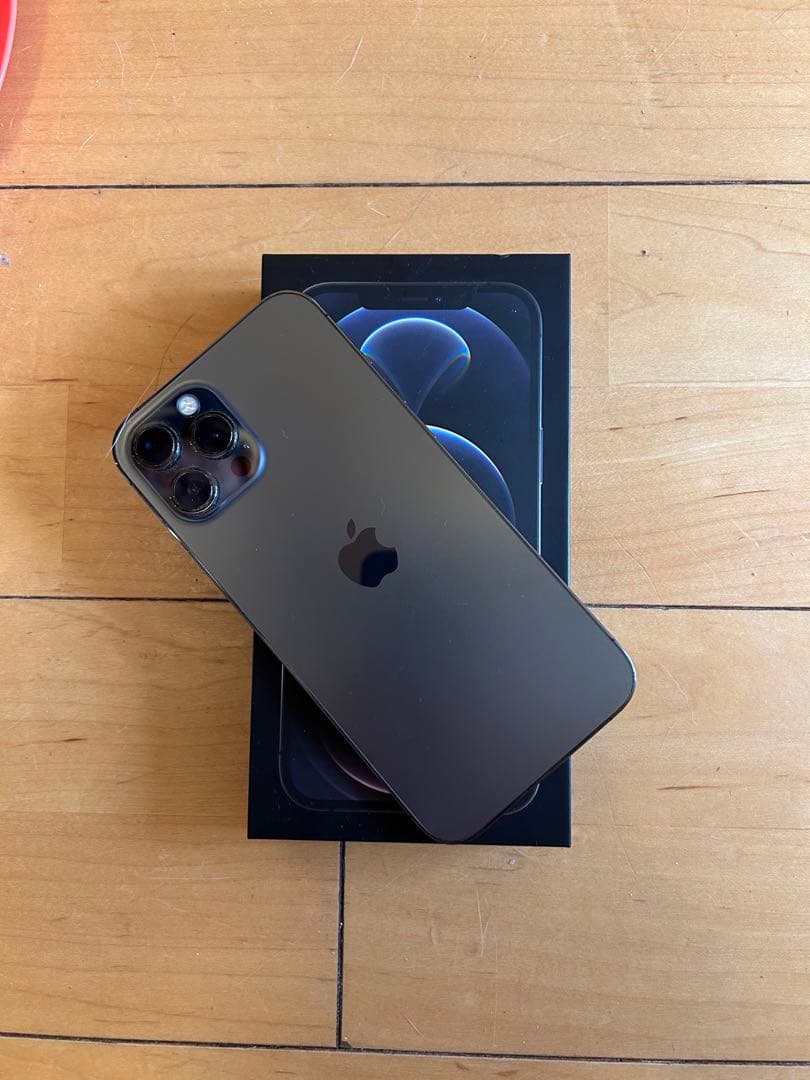 iPhone 12 Pro Max グラファイト 512 GB au