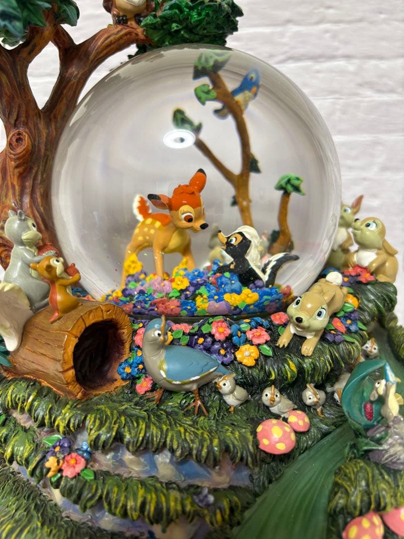 ディズニー☆バンビ☆オルゴール付き☆大きなスノードーム