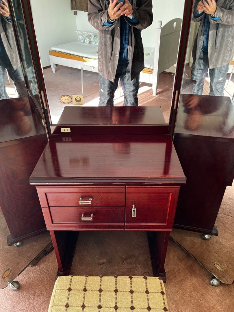 コ*ユ様 ワインレッド三面鏡ドレッサー 引き出し付き(最高級銅引鏡