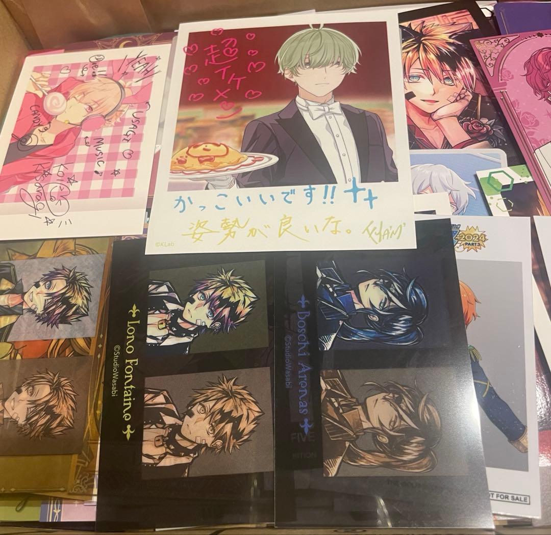 アニメグッズ大量まとめ売り！紙類・薄物約310点 - メルカリ