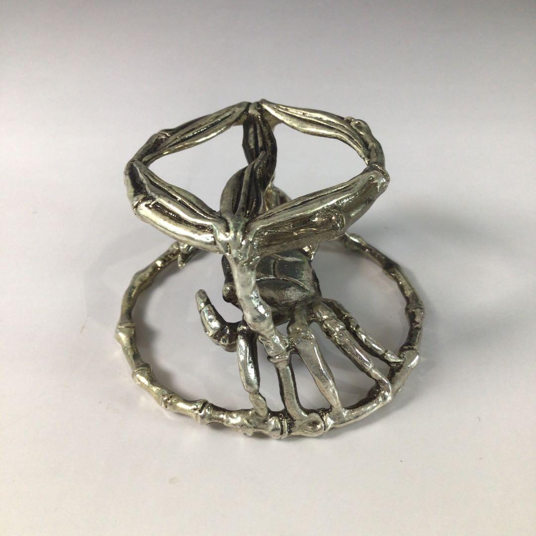 Ｒ９２６　蓋置　『唐銅』『藤井宗喜造』『笹蟹蓋置』　共箱　茶道具