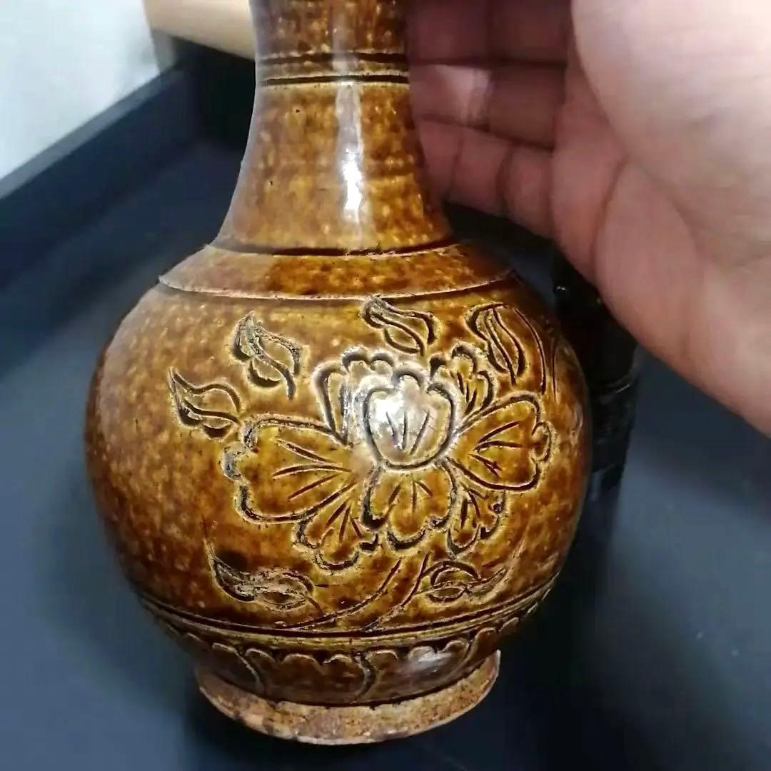 No.6中国 骨董品 南宋 飴釉磁州窯 百合口牡丹紋瓶 。