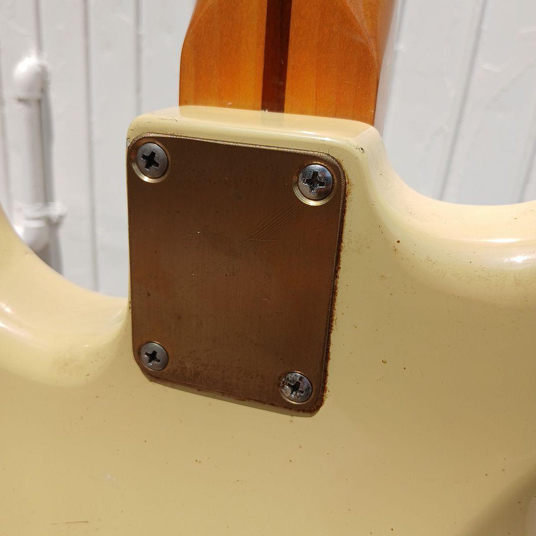 ジャパンビンテージ　AriaPro2　Strikin'Sound　ストラトタイプ