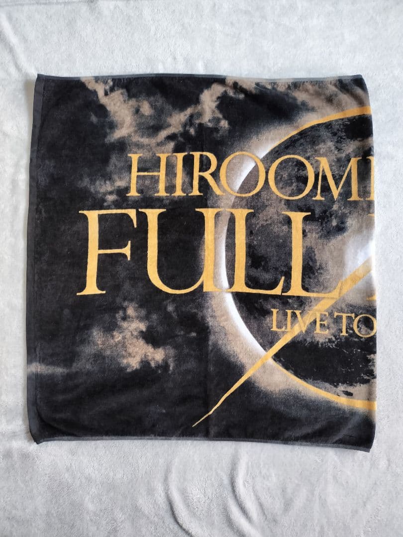 登坂広臣 LIVE TOUR 2018 FULL MOON ビーチタオル ØMI - メルカリ