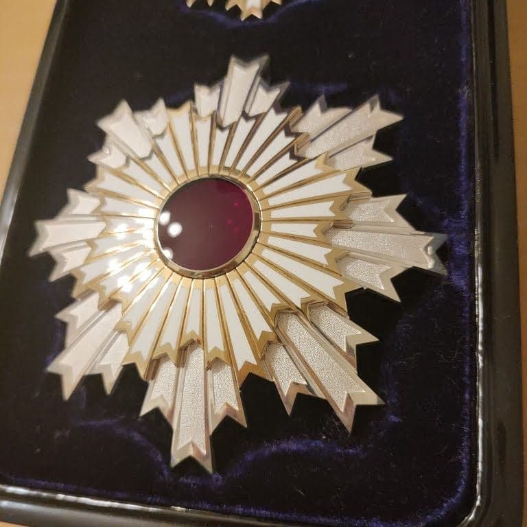 極美品! 完品】勲二等旭日重光章 略章 略綬付 本物保証 明治勲章 368