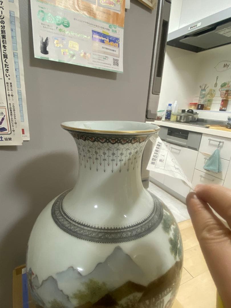 中国　景徳鎮製　雅玩珍蔵　三國誌---三顧の礼花瓶