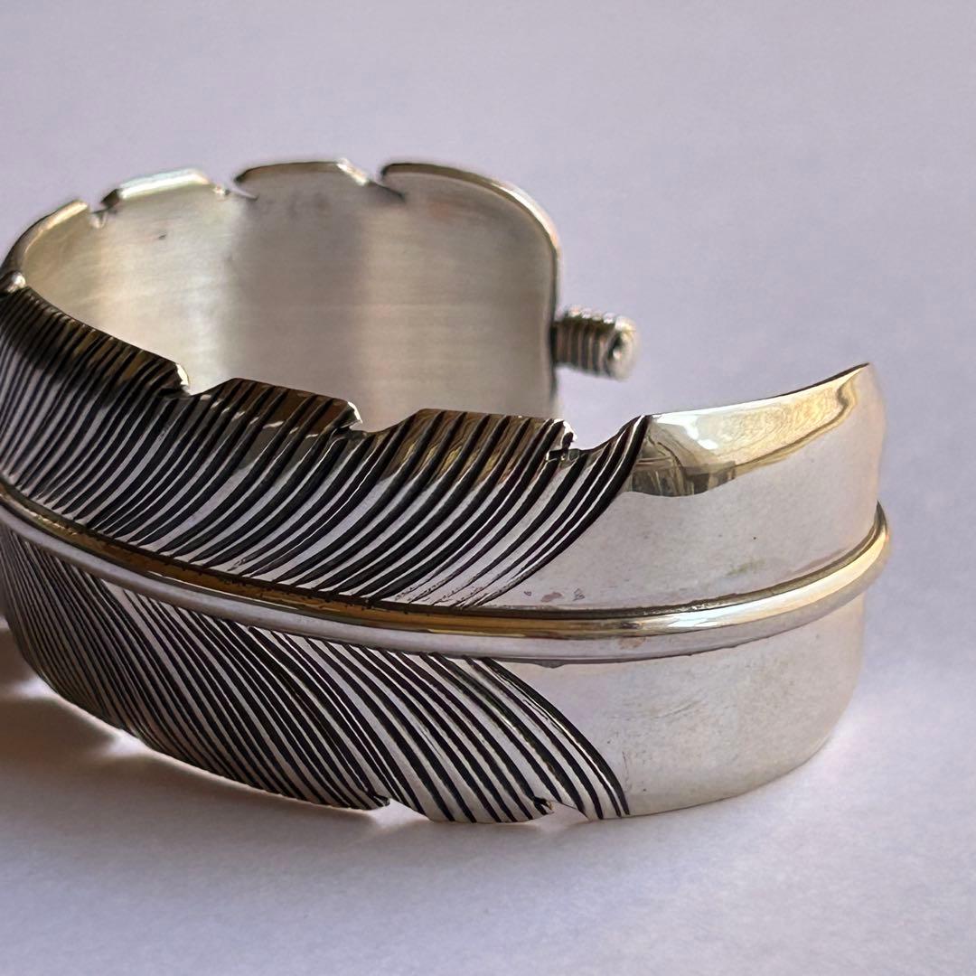 ナバホ族 ハーヴィーメイス フェザーバングル