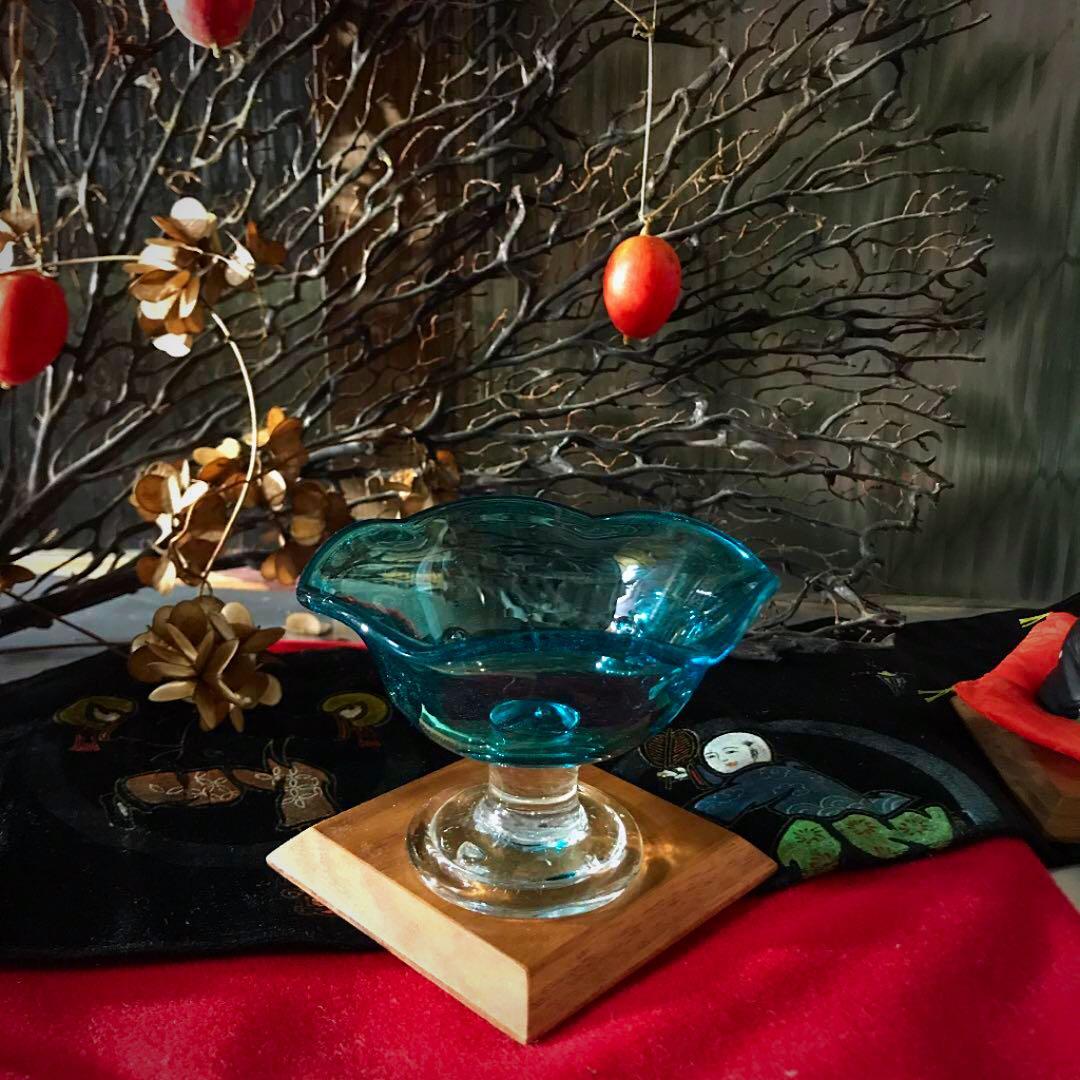 販売 骨董 時代ガラス 吹きガラス 希少 気泡遊び 水色花型フリル 氷