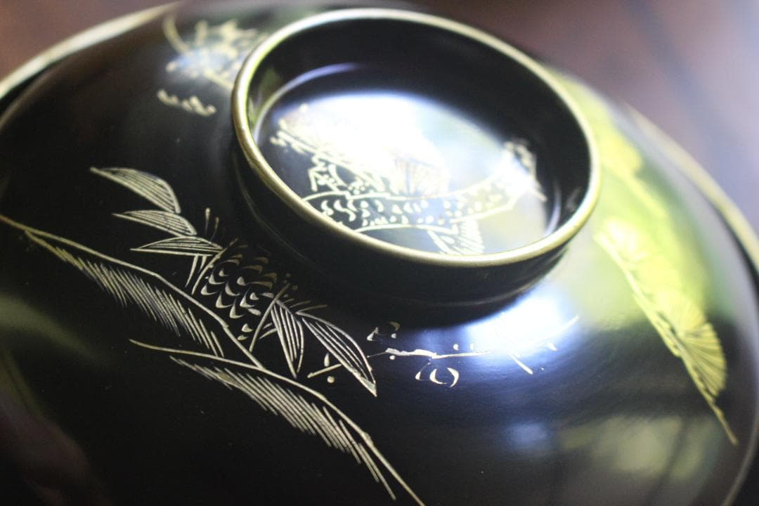 デッドストック！時代金縁黒漆に優美な松竹場沈金のお椀2点（検輪島塗蒔絵椀雑煮椀