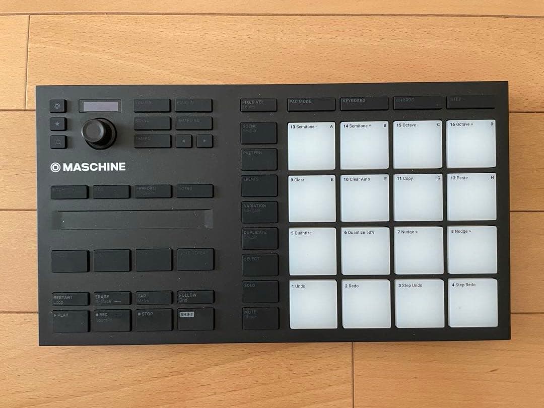 【中古美品】MASCHINE MIKRO MK3 Open Box Native Instruments MASCHINE Mikro MK3 Production and