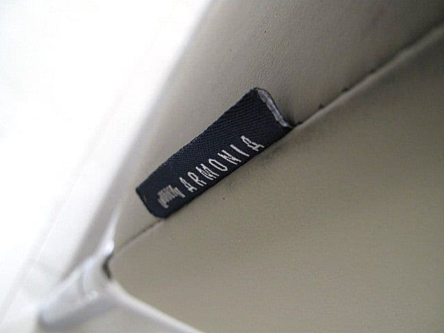 展示品　アルモニア　総革オットマン「Stilla」　11.9万円　本革オットマン