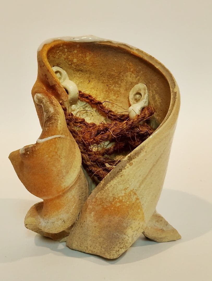 抽象的オブジェ（紐通し有り）釣り花入