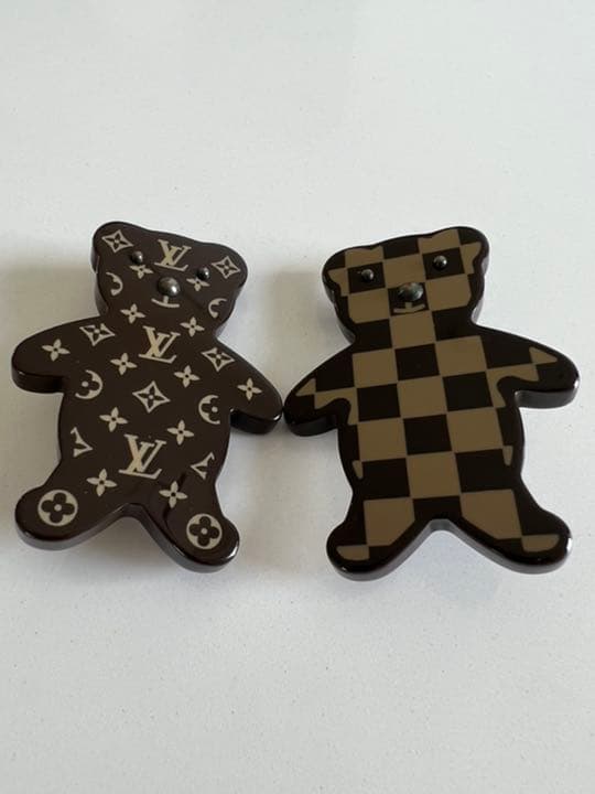 LOUIS VUITTON ベアブローチ2点セット - アクセサリー新 モデル