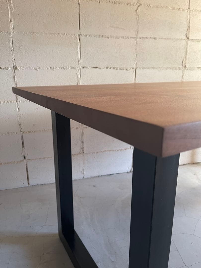 美品　MasterWal ワイルドウッド ダイニングテーブル　ウォールナット無垢