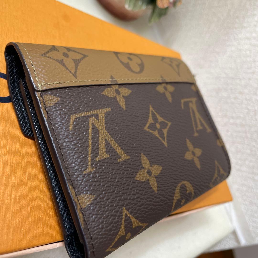 とても綺麗♡LOUIS VUITTON ポルトフォイユ ヴィクトリーヌ リバース