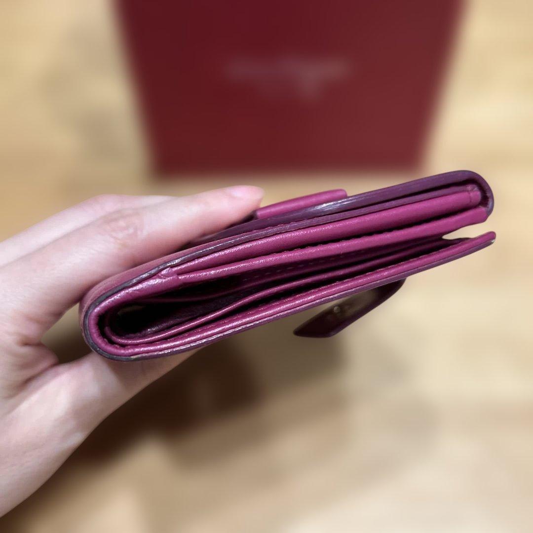 フェラガモ／二つ折り財布