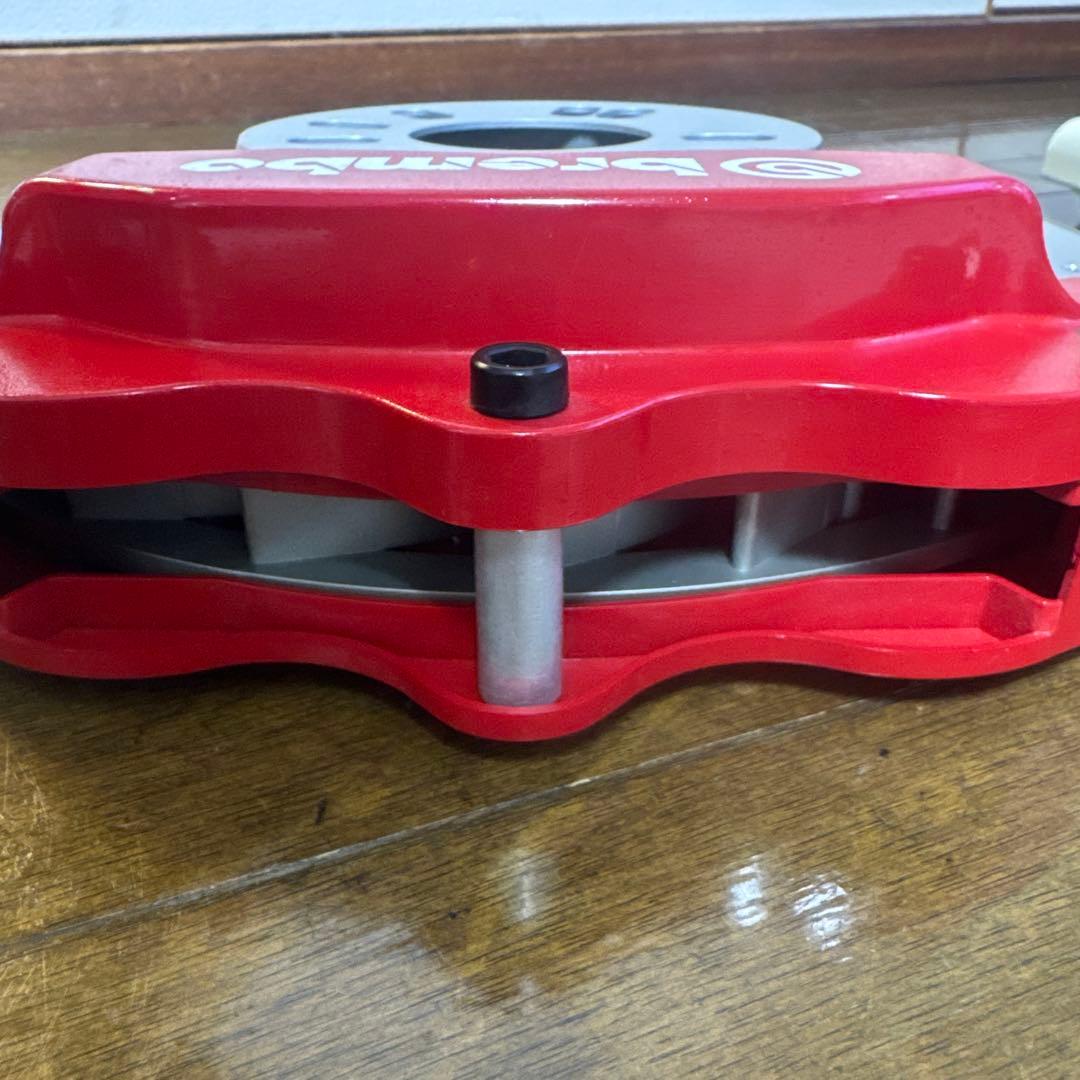 非売品】brembo（ブレンボ）ディスクローター風インテリア飾り 送料込み