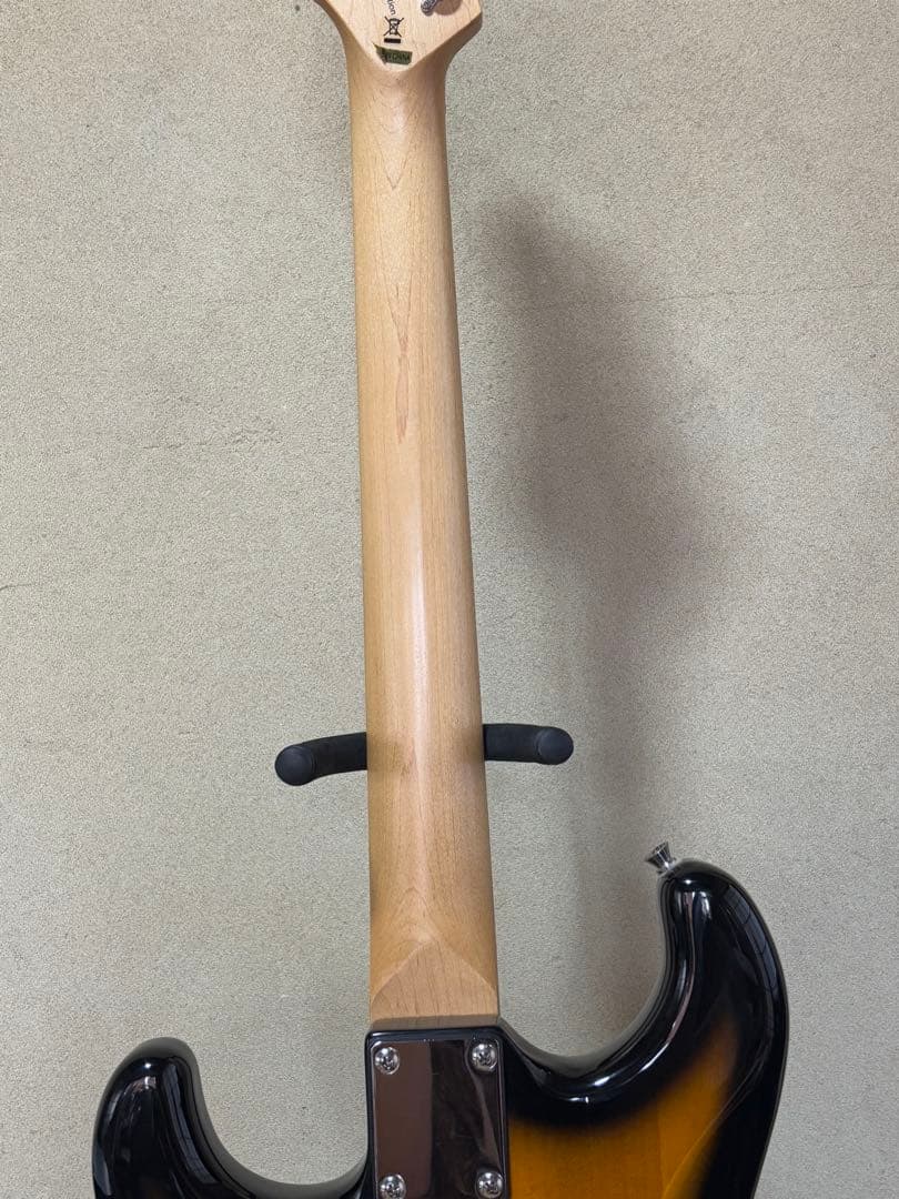 メイビス エレキギター ストラトキャスタータイプ ケース付き【中古品】