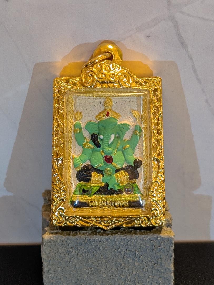 タイお守り プラクルアン ルアン・ポークン ソムデット 2556年 (049)の