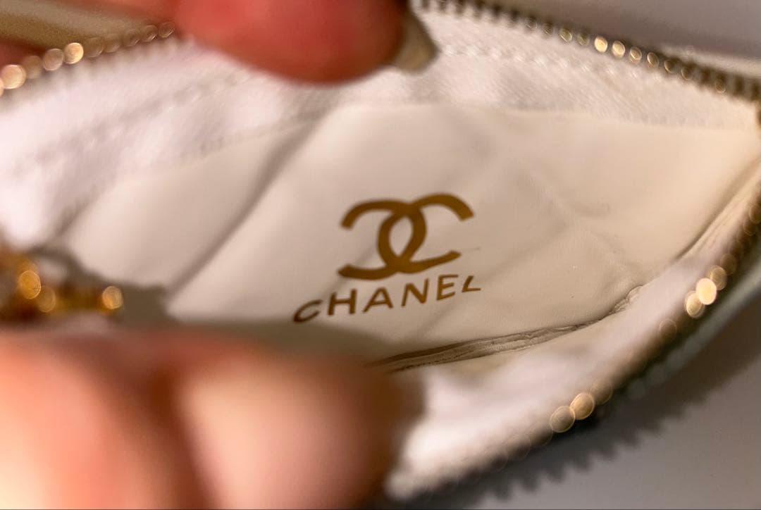 CHANEL ノベルティ　ケース ホワイト