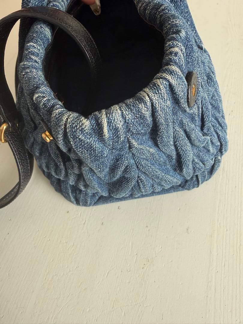 miu miu デニムショルダーバッグ