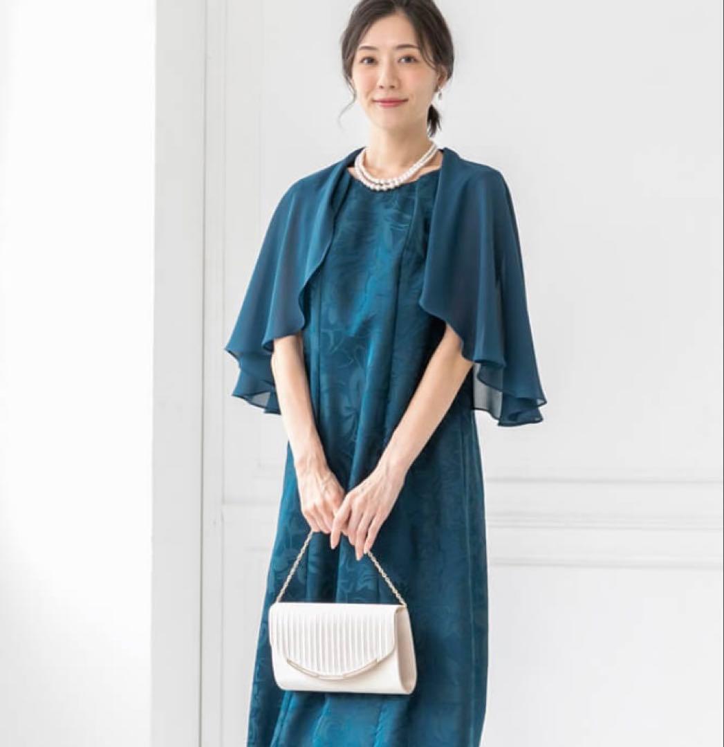 【美品】東京ソワール　プリーツデザインのパーティーバッグ