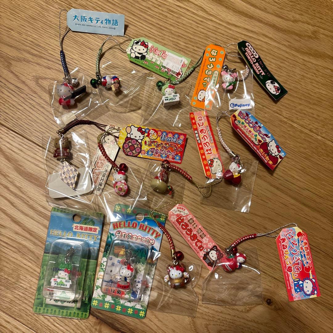 ご当地キティちゃん　64点