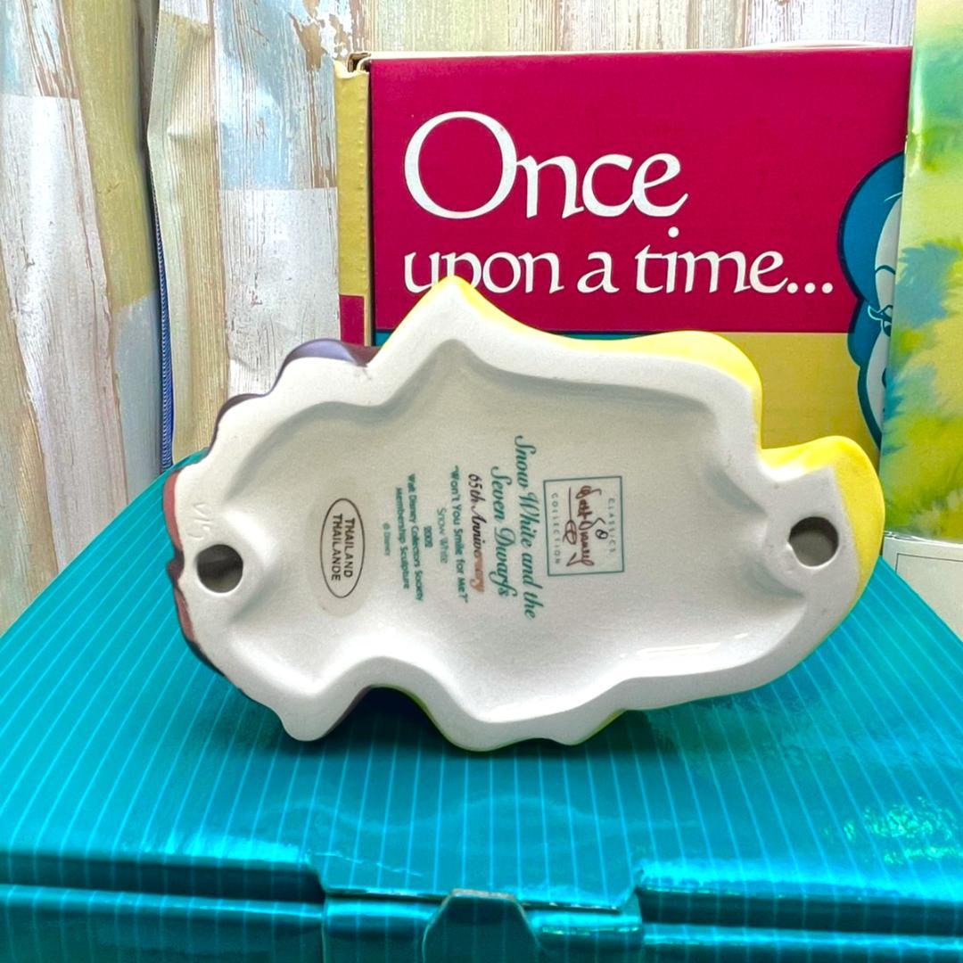 WDCC 白雪姫 七人の小人 コレクターズボックス ピンバッジ しおり付き