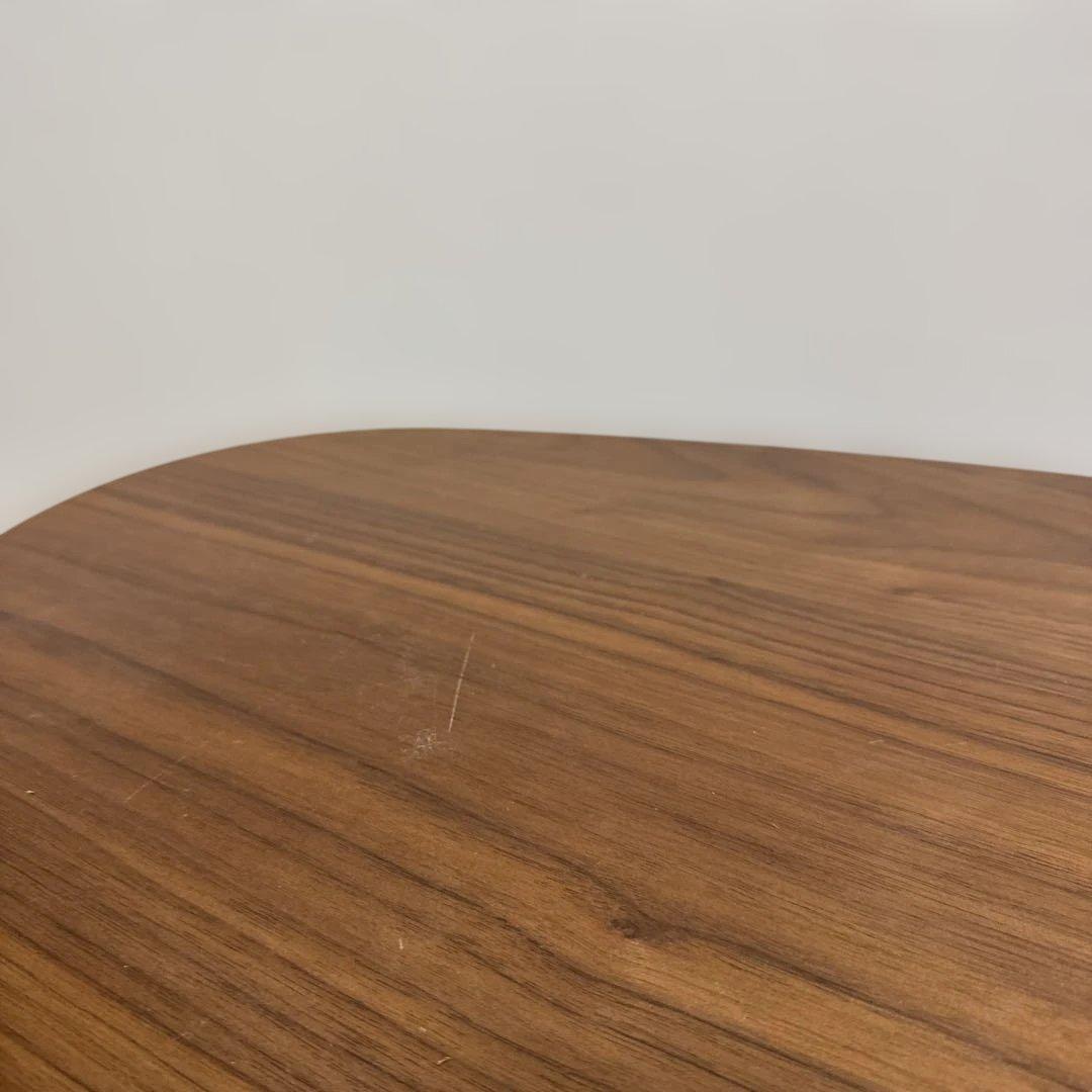 オーガニック形状 ダークブラウン木製テーブル