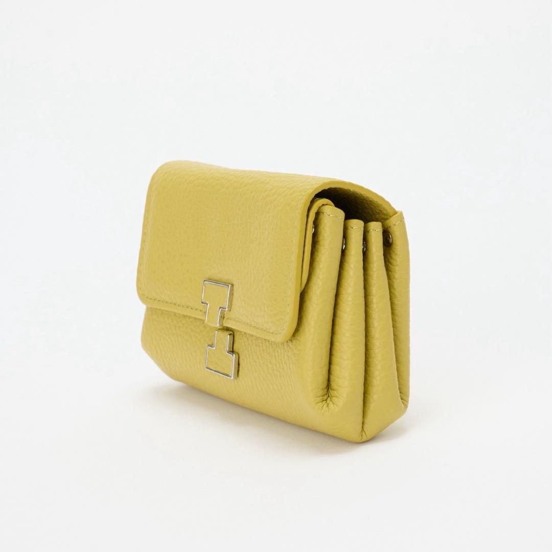 期間限定値下げ【新品未使用】IACUCCI イエロー 財布