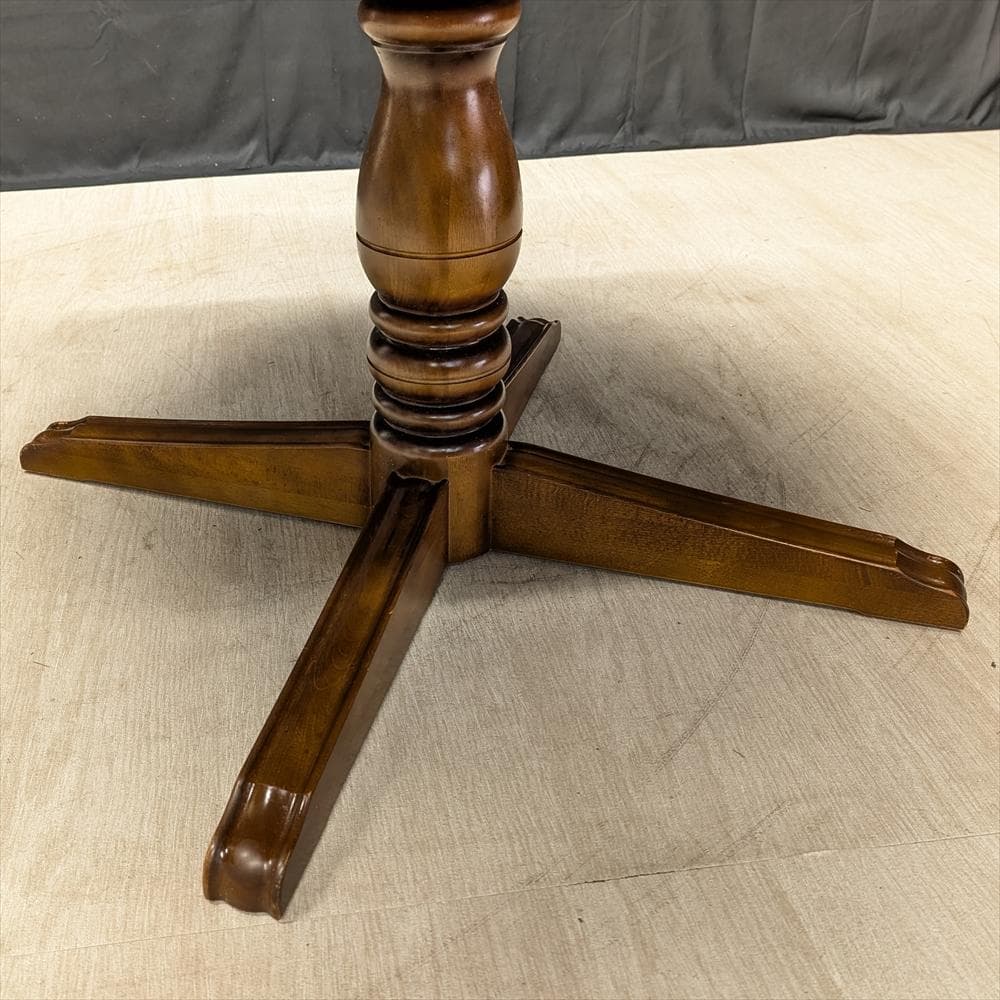 美品　カリモク　ラウンドテーブル　ダイニングテーブル　丸テーブル　食卓テーブル