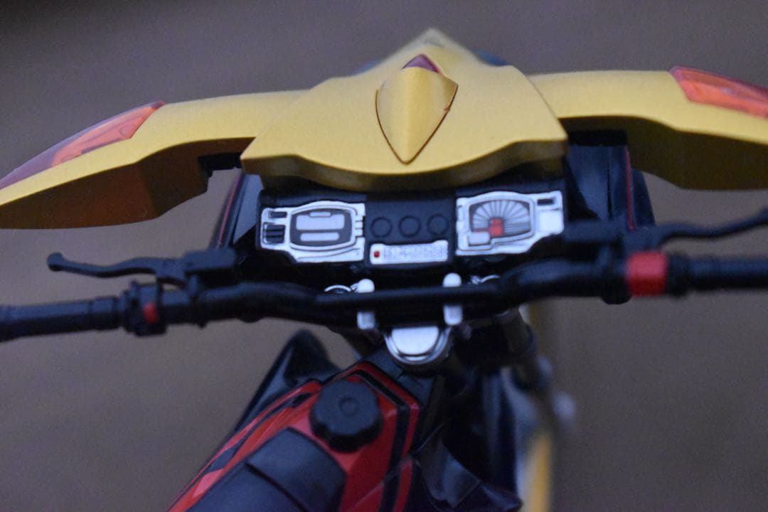 く*)様 S.H.Figuarts ビートチェイサー2000 仮面ライダークウガ