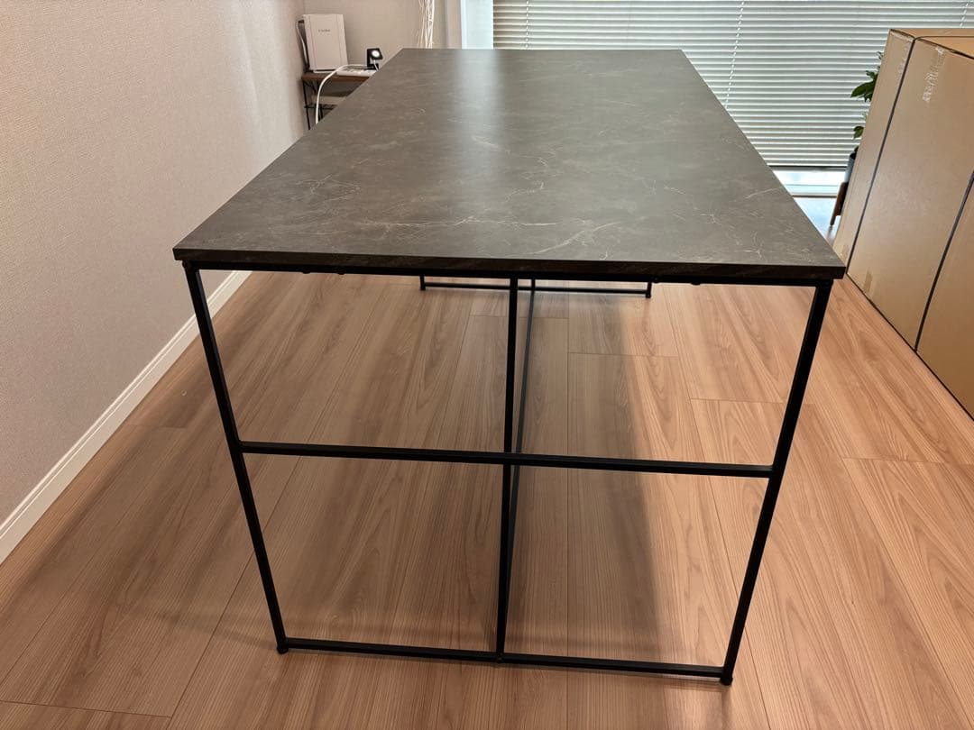 LOWYA　ダイニングテーブル　大理石柄　グレー