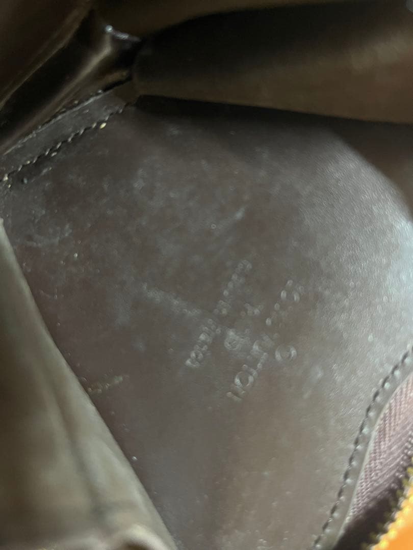 お*ち様 Louis Vuitton ハート型ケース