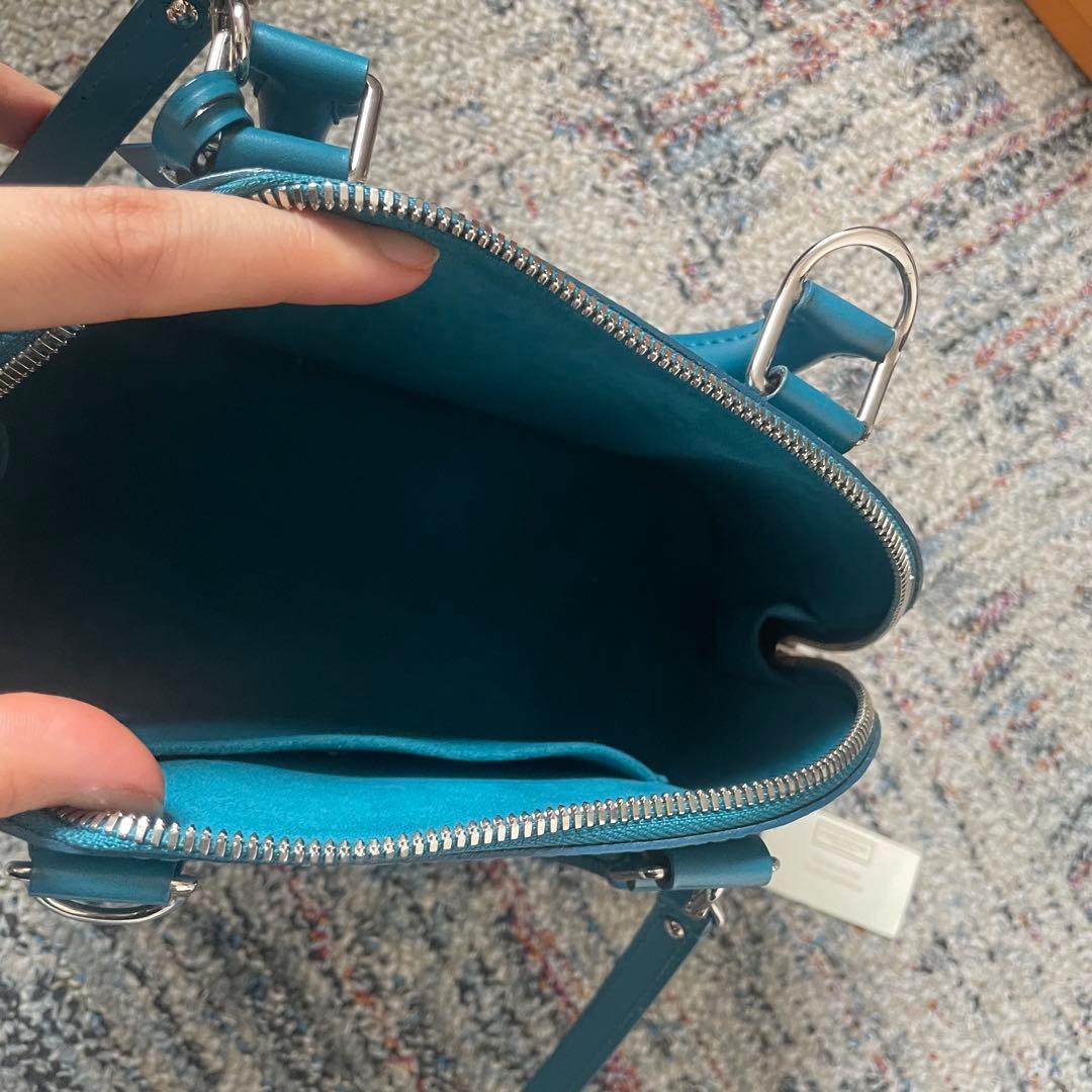 専用！定価315,700円　美品　ルイヴィトン　アルマbb ブルー