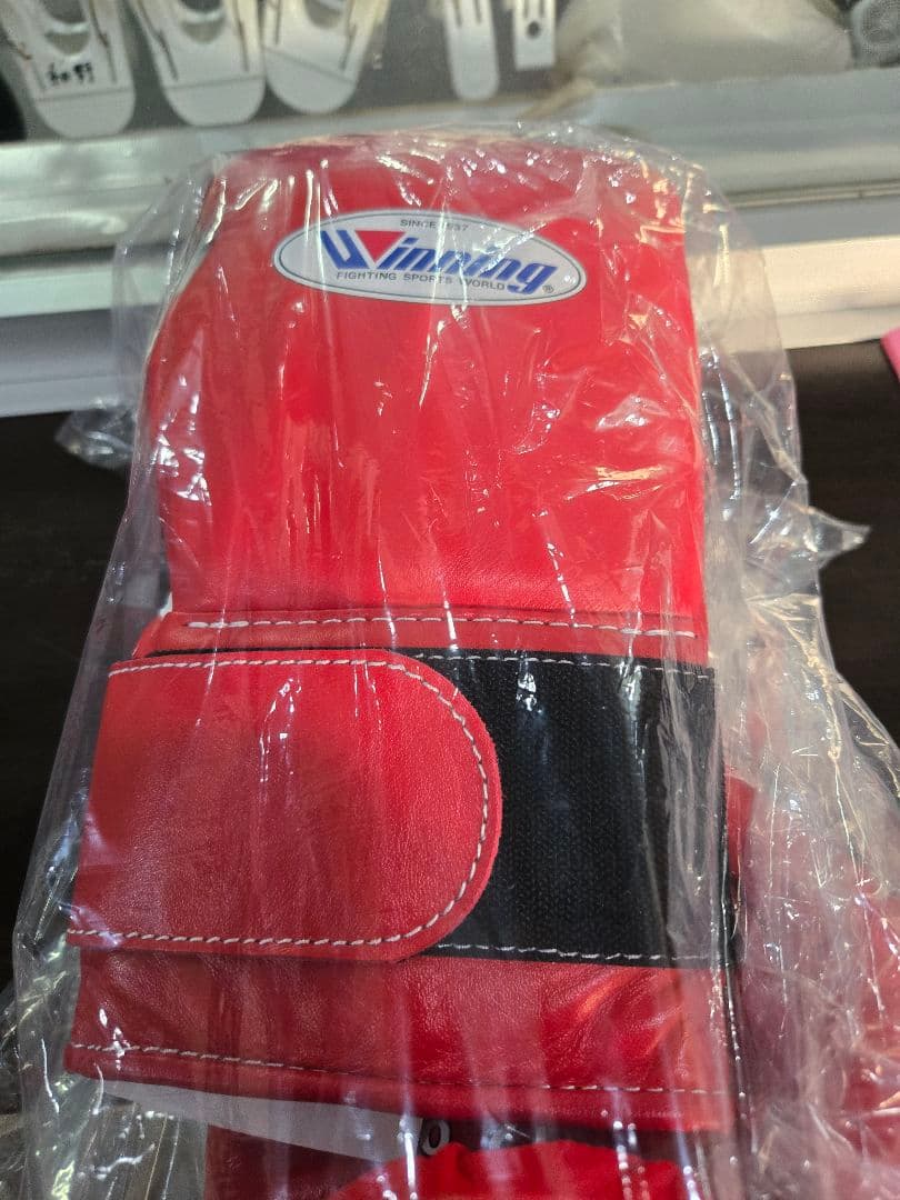 早い者勝ち一度も開封無し品物ですWinning 12オンスボクシンググローブ